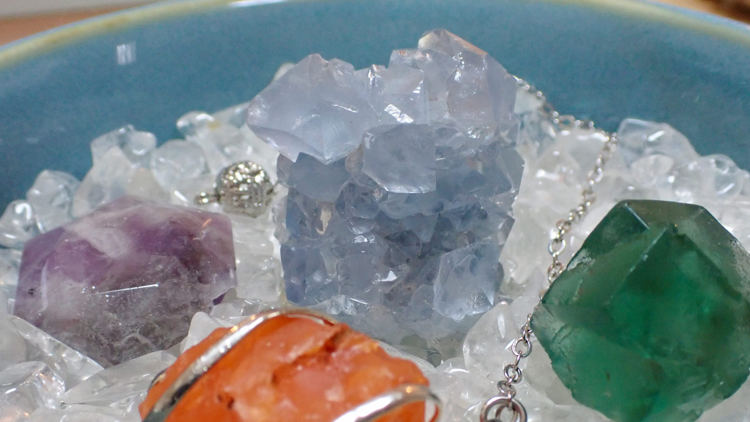 セレスタイト（天青石）が届きました【マダガスカル産】｜ましまろ blog